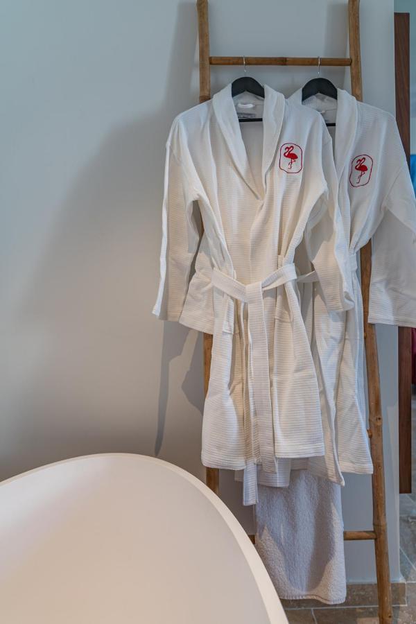 Marcelle En Camargue Hotel Aigues-Mortes Exterior photo